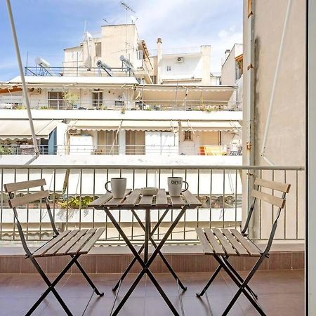 Apartment In The Middle Of Everything Атина Екстериор снимка