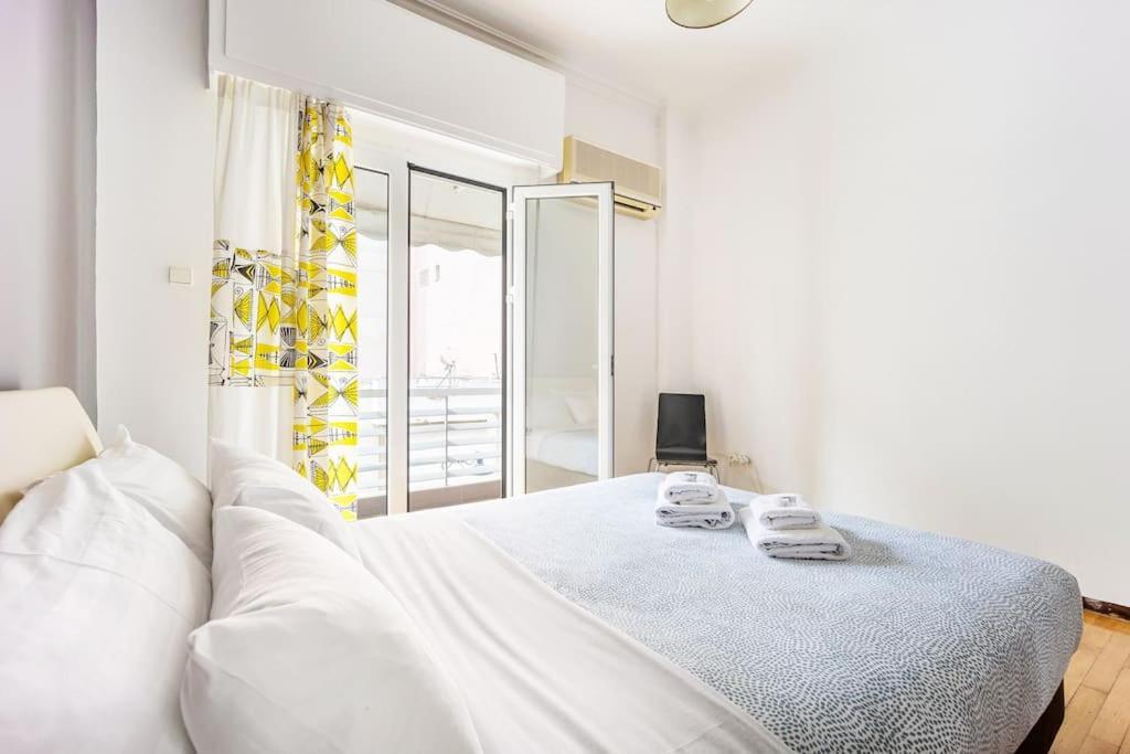 Apartment In The Middle Of Everything Атина Екстериор снимка