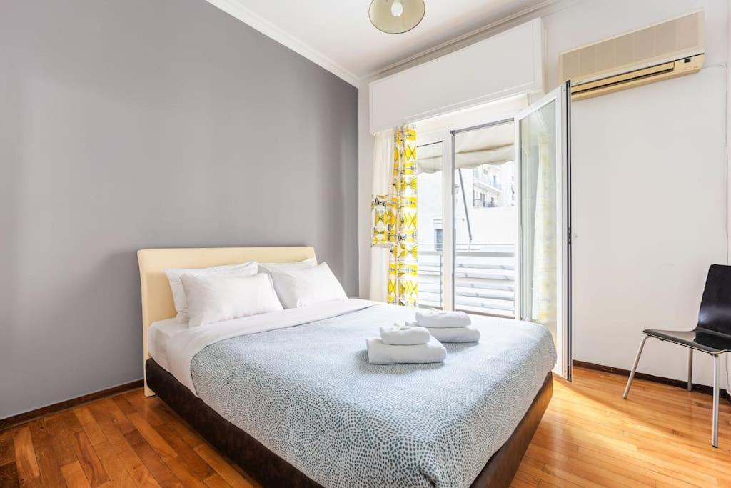Apartment In The Middle Of Everything Атина Екстериор снимка